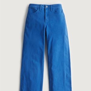NWT-Hollister, high-rise, vintage baggy vintage stretch. Cute color for spring!